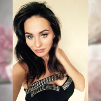 Ласковая девушка 24 года ищет мужчину для секса по телефону в Омске
