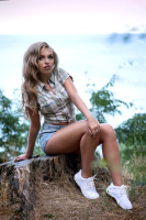 Юная девушка 21 год ищет надежного мужчину для отношений в Ульяновске